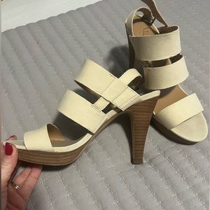 Strappy heel